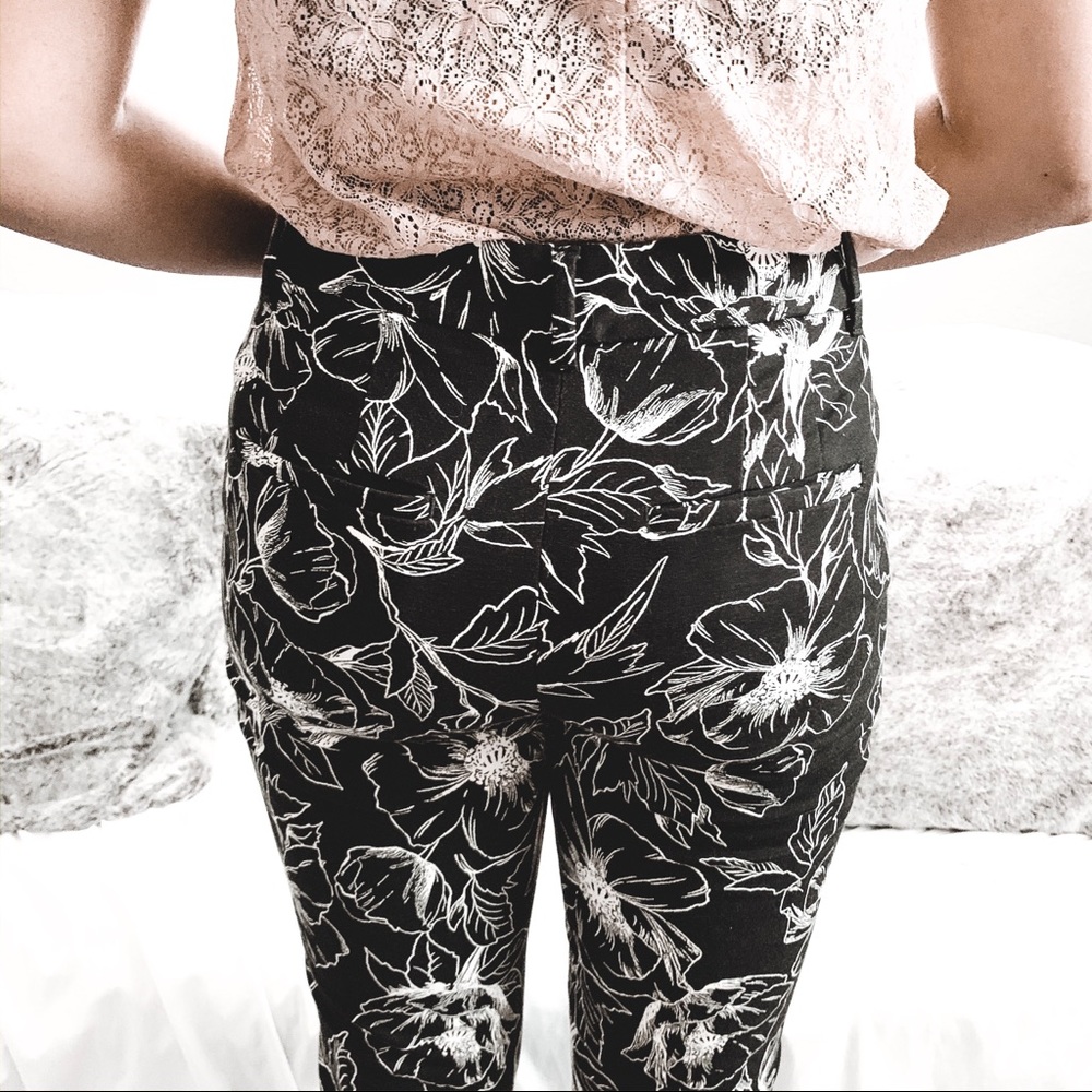 The Flare crop - Picture 2 of 2